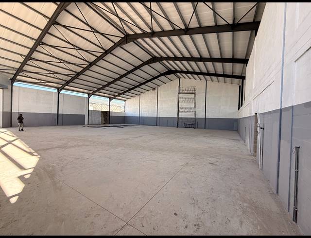 822M² WAREHOUSE TO LET IN BLACKHEATH INDUSTRIAL